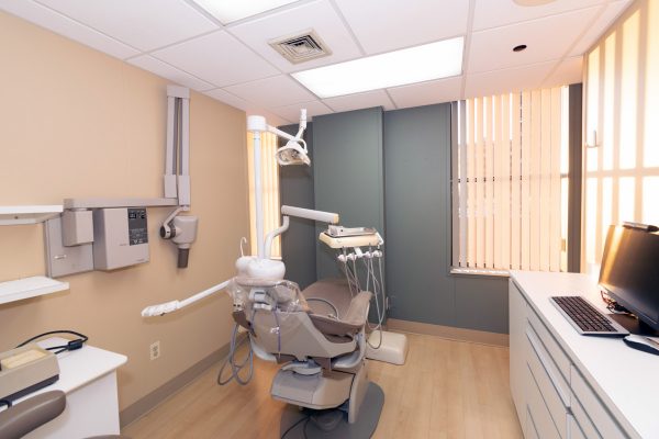 dentist exam room at Peoples Dental Office in Springfield, MA