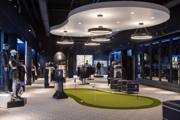 putting green at PXG Philadelphia Parsons Xtreme Golf store in King of Prussia, PA