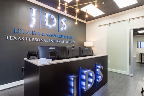 front desk of J.D. Silva & Associates, PLLC, Pearland, TX Personal Injury Attorney Office