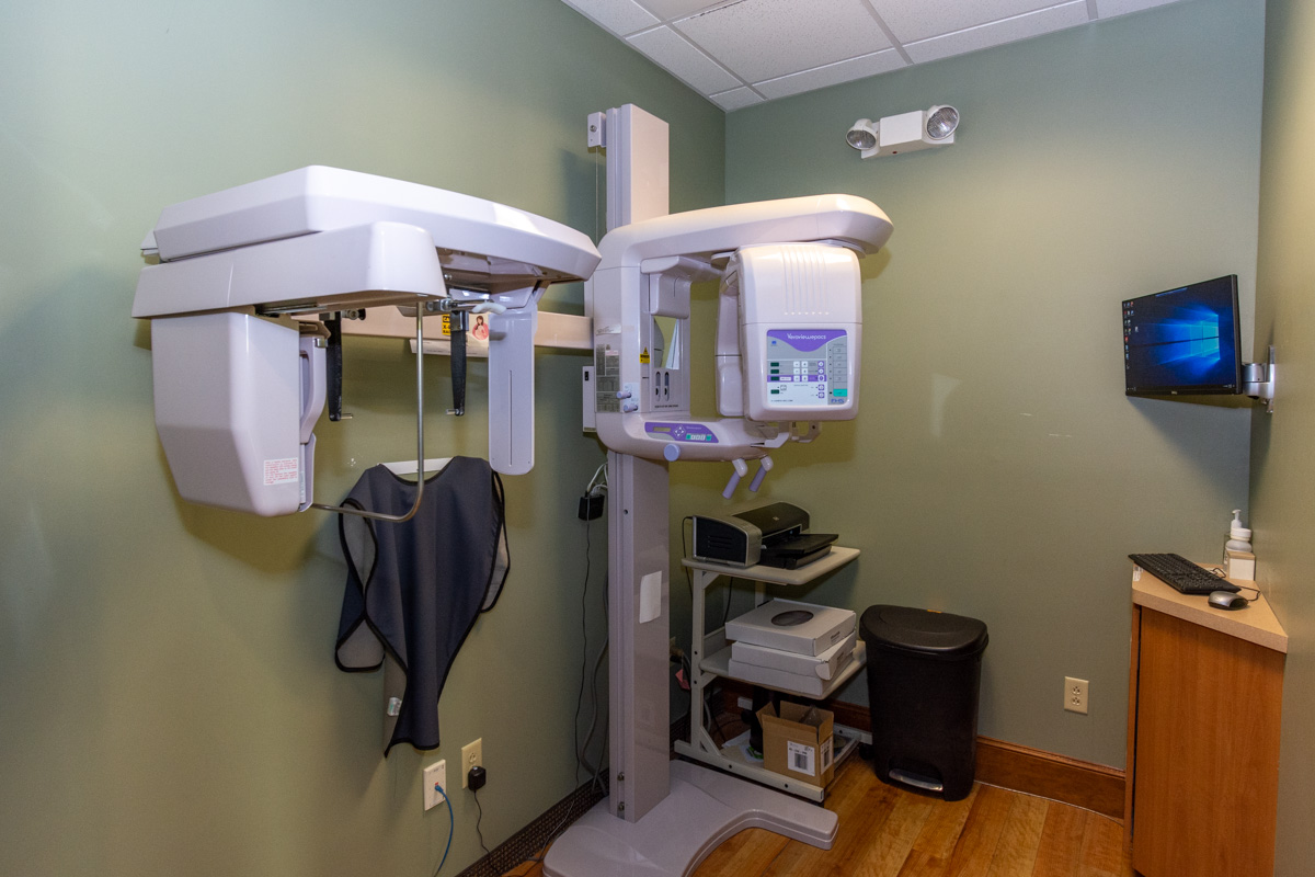 x-ray scanner at Rosenberg Orthodontics in Newington, CT Dentist