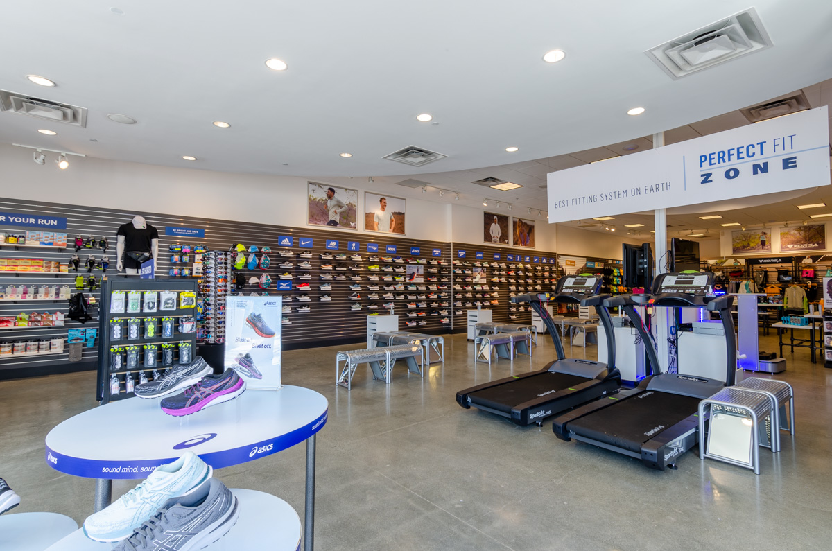 inside Road Runner Sports, Chula Vista, CA 360 Virtual Tour for Running Shoe Store