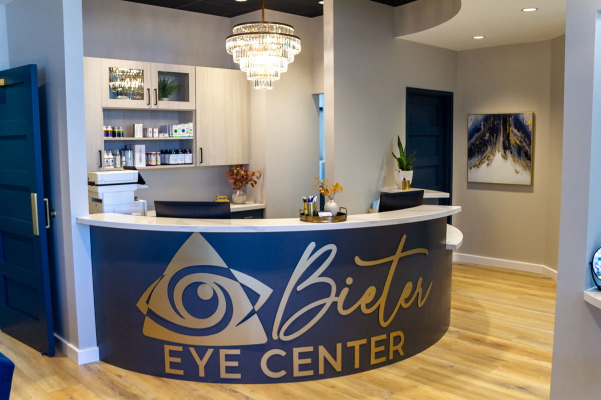front desk at Bieter Eye Center, Cottage Grove, MN 360 Virtual Tour for Optometrist
