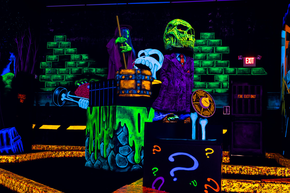 nightmarish halloween set at Monster Mini Golf, Eatontown, NJ 360 Virtual Tour for Arcade and Miniature Golf Course