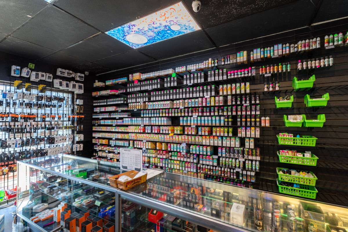 behind the counter at Smash Glass and Vape, Aurora, CO 360 Virtual Tour for Vaporizer store