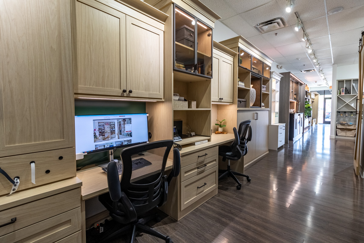 integrated desks at California Closets, Franklin, TN 360 Virtual Tour for Interior Designer