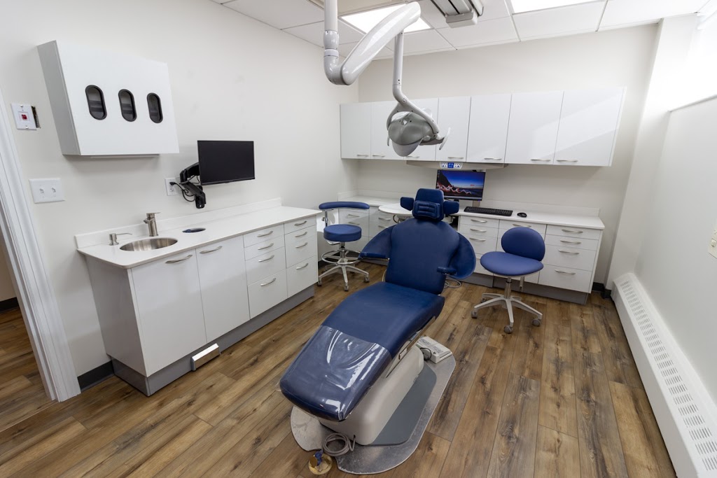 patient exam room at Wellesley Aesthetic Dental Group, Wellesley, MA 360 Virtual Tour for Dentist
