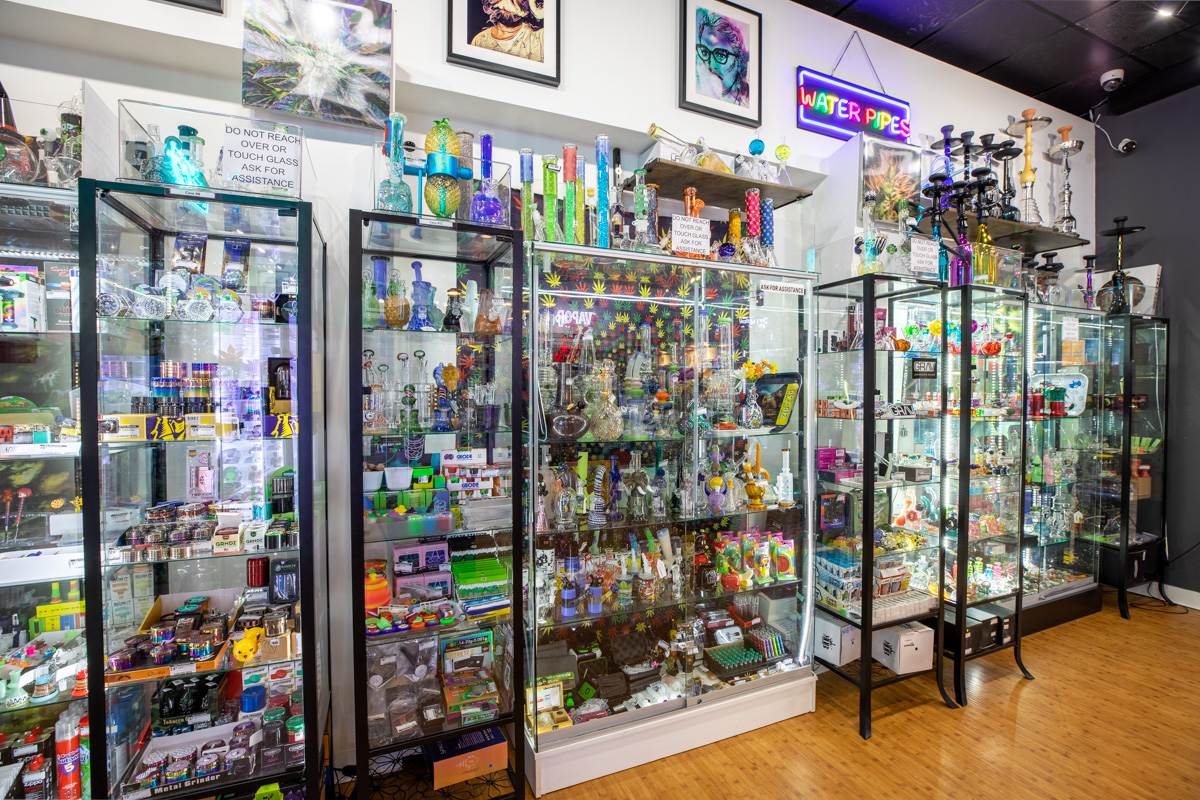 display at Vape Pros, Broomfield, CO 360 Virtual Tour for Vaporizer store