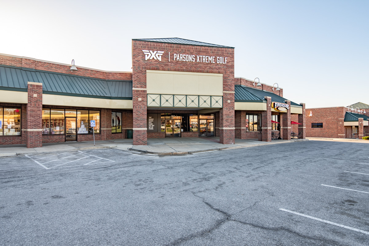 store front exterior of PXG Kansas City in Overland Park, KS 360 Virtual Tour for Golf Gear and Apparel