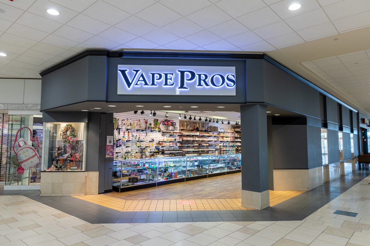 store front of Vape Pros, Aurora, CO 360 Virtual Tour for Vaporizer store