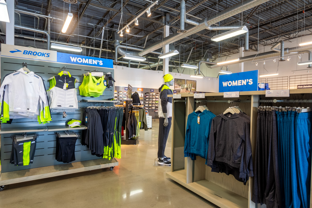 sports wear at Road Runner Sports Columbia, Elkridge, MD 360 Virtual Tour for Running Shoe Store