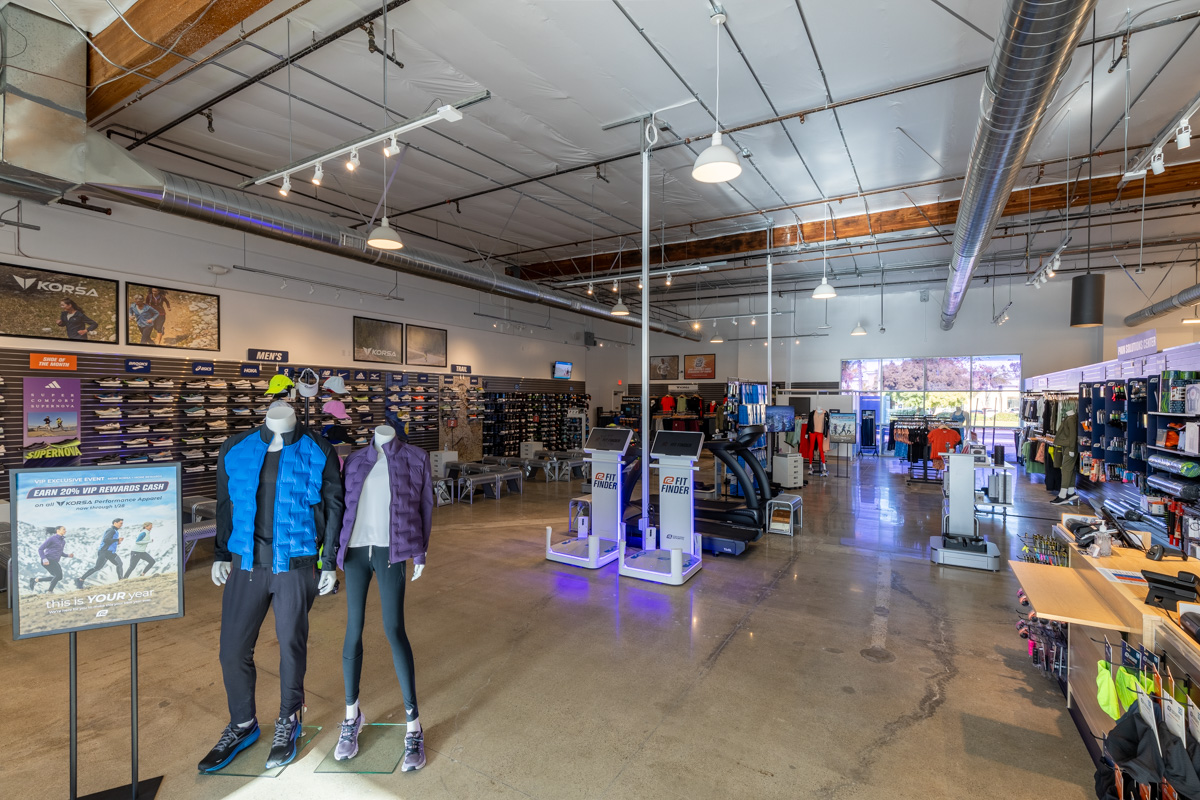 fit finder shoe fitting at Road Runner Sports, Temecula, CA 360 Virtual Tour for Running Shoe Store
