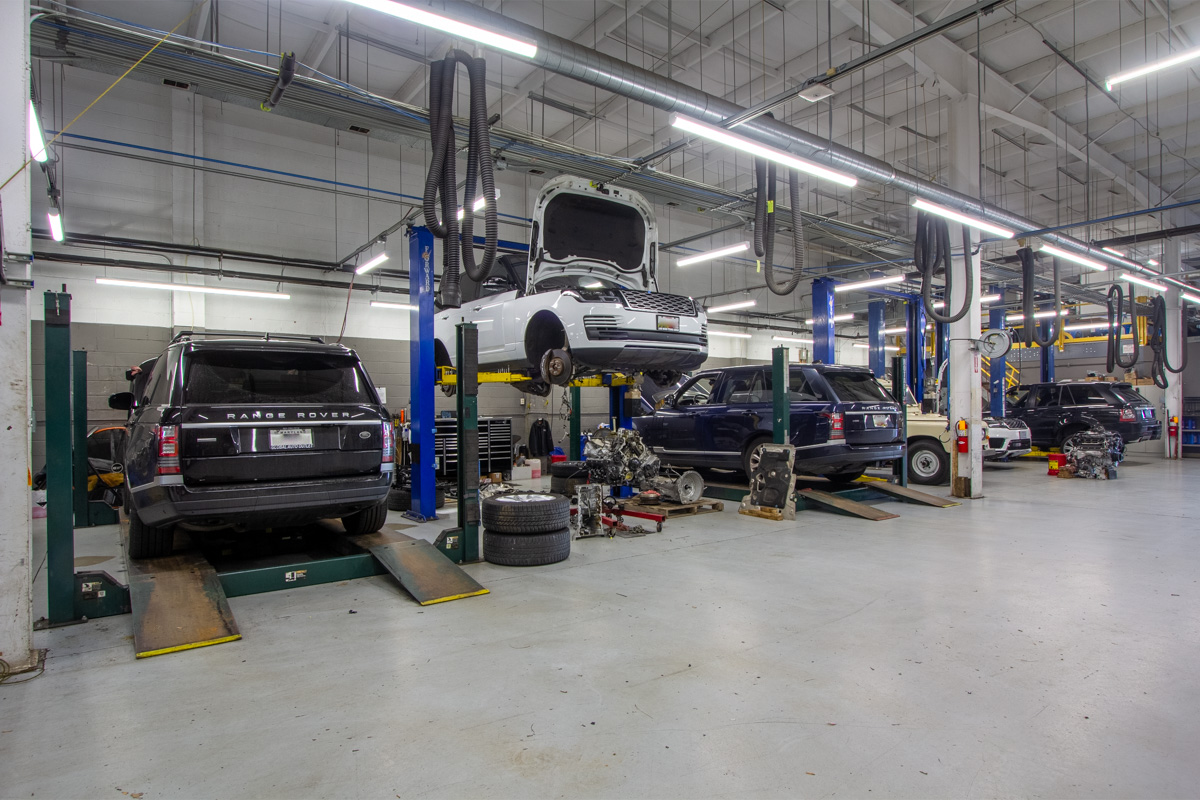 hydraulic lifts at Independent Land Rover Specialists mechanic, North Bethesda, MD 360 Virtual Tour for Auto repair shop