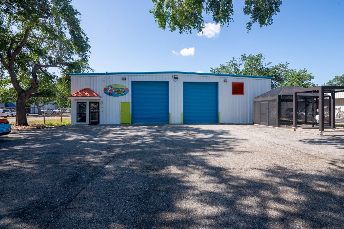 Absolute Aluminum, Bradenton, FL 360 Virtual Tour for Patio enclosure supplier