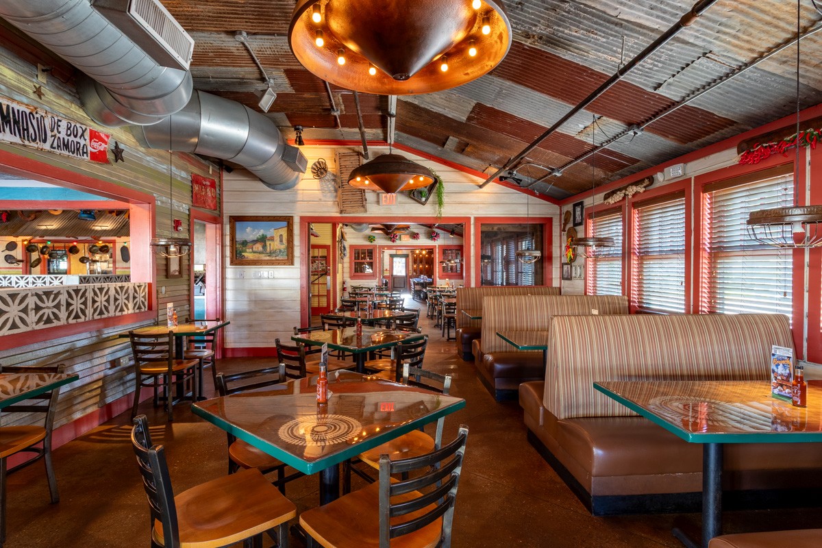 dining at Lupe Tortilla Mexican Restaurant, Sugar Land, TX 360 Virtual Tour for Restaurant