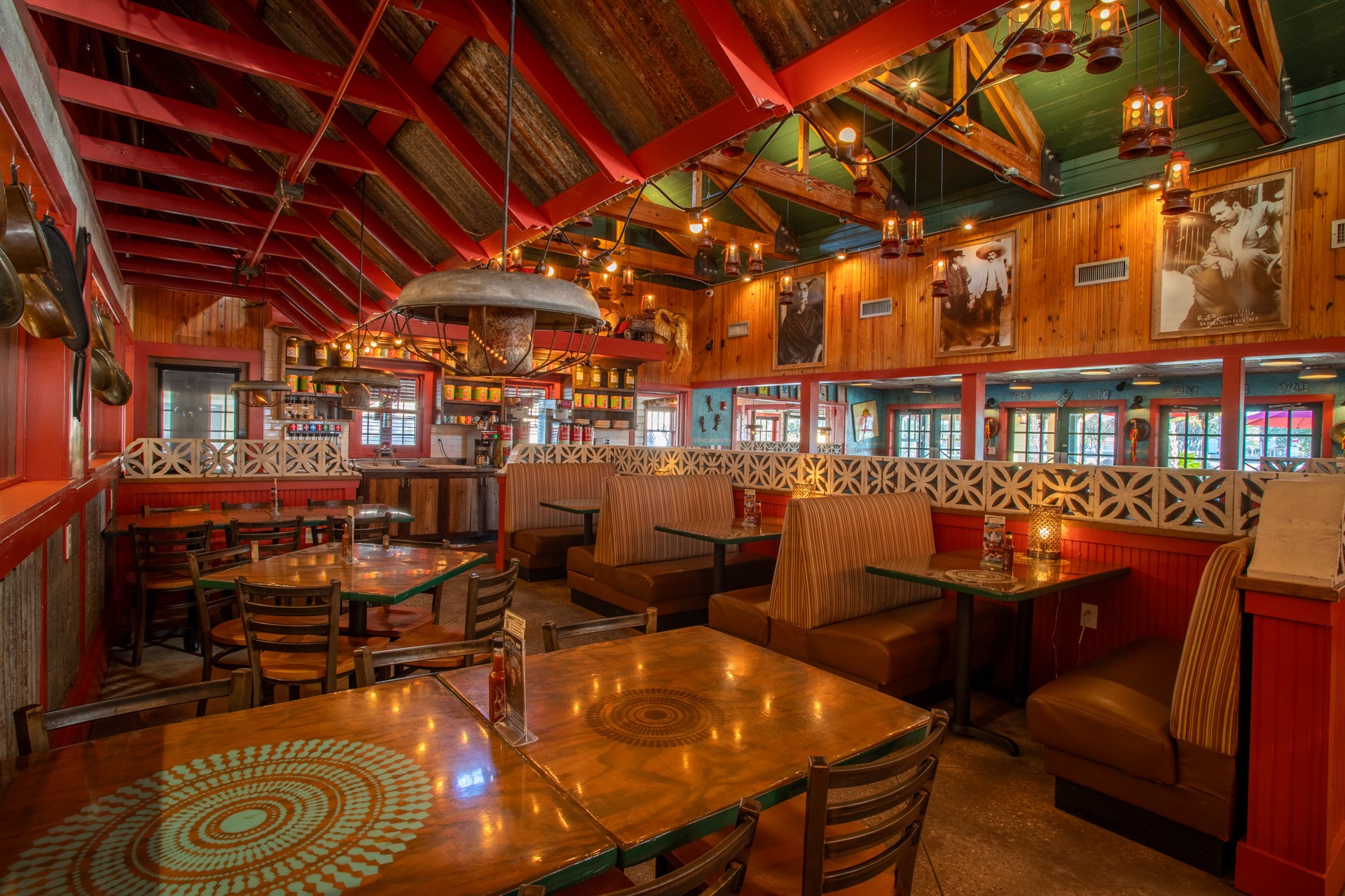 dining booth seating at Lupe Tortilla Mexican Restaurant, Tomball Houston, TX 360 Virtual Tour for Restaurant