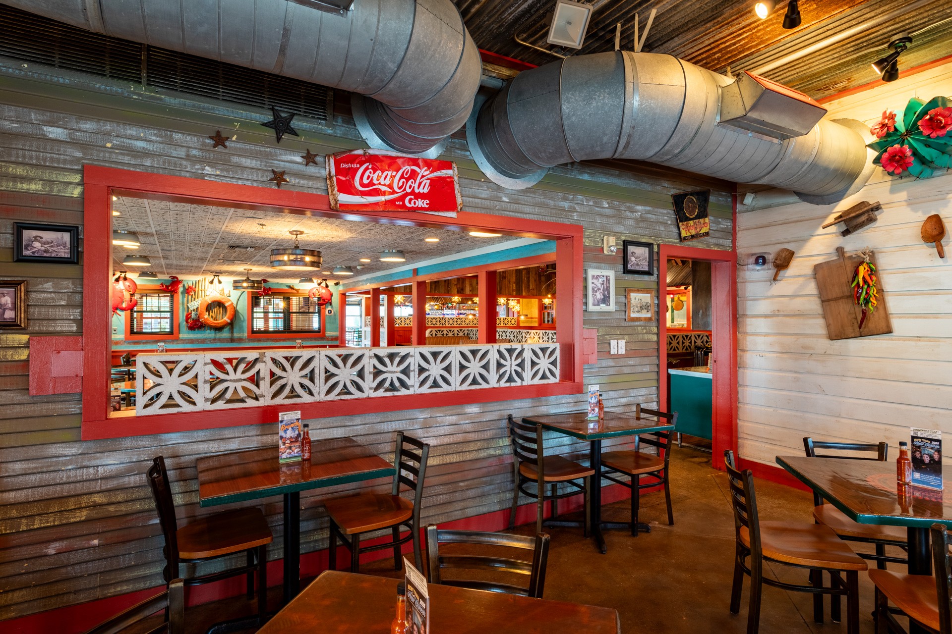 indoor seating at Lupe Tortilla Mexican Restaurant, Shenandoah, TX 360 Virtual Tour for Restaurant