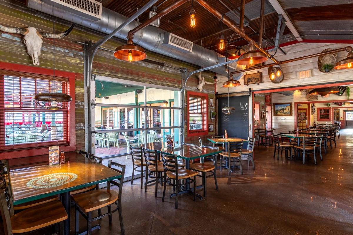 seating at Lupe Tortilla Mexican Restaurant, Sugar Land, TX 360 Virtual Tour for Restaurant