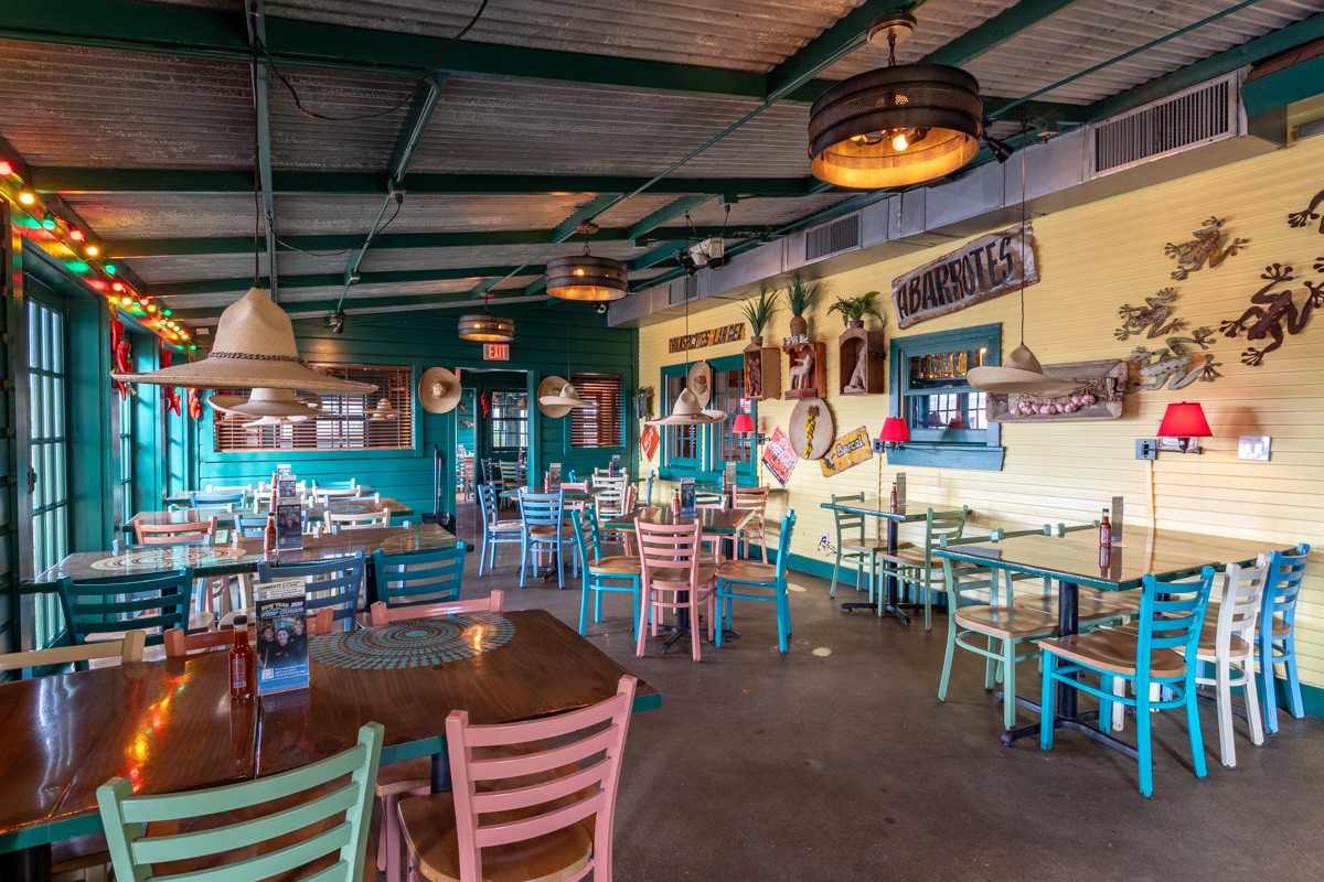 table seating at Lupe Tortilla Mexican Restaurant, Webster, TX 360 Virtual Tour for Restaurant