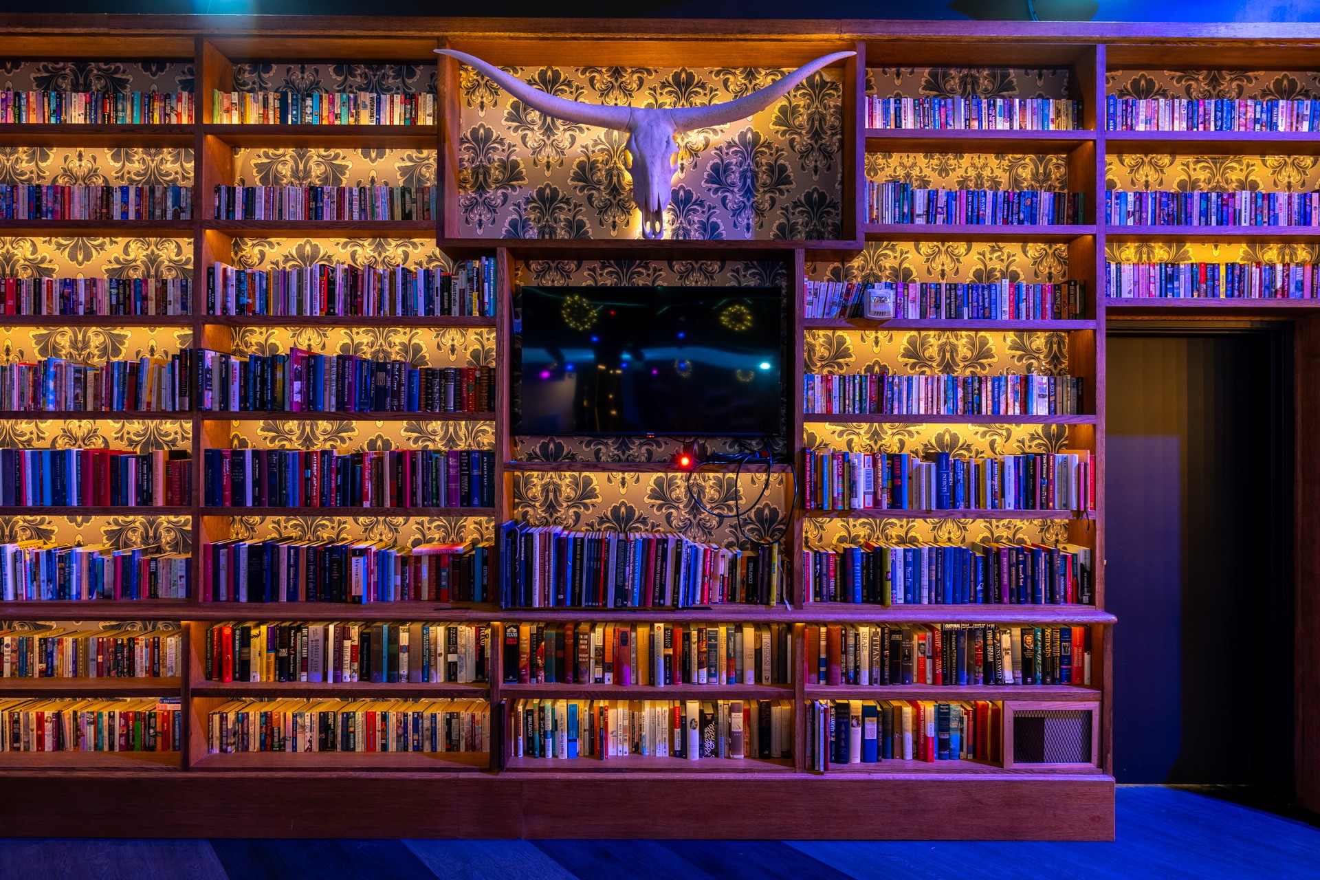 wall decor of Beso, Downey, CA 360 Virtual Tour for Night club