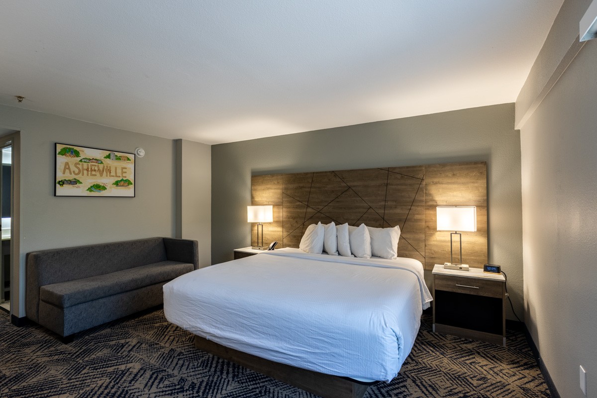 1 bed bedroom at Rodeway Inn & Suites near Outlet Mall - Asheville, NC 360 Virtual Tour for Hotel