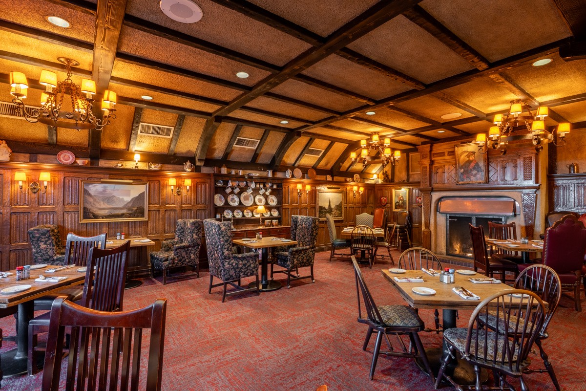 fireplace dining at Tam O'Shanter, Los Angeles, CA 360 Virtual Tour for Steak House Restaurant