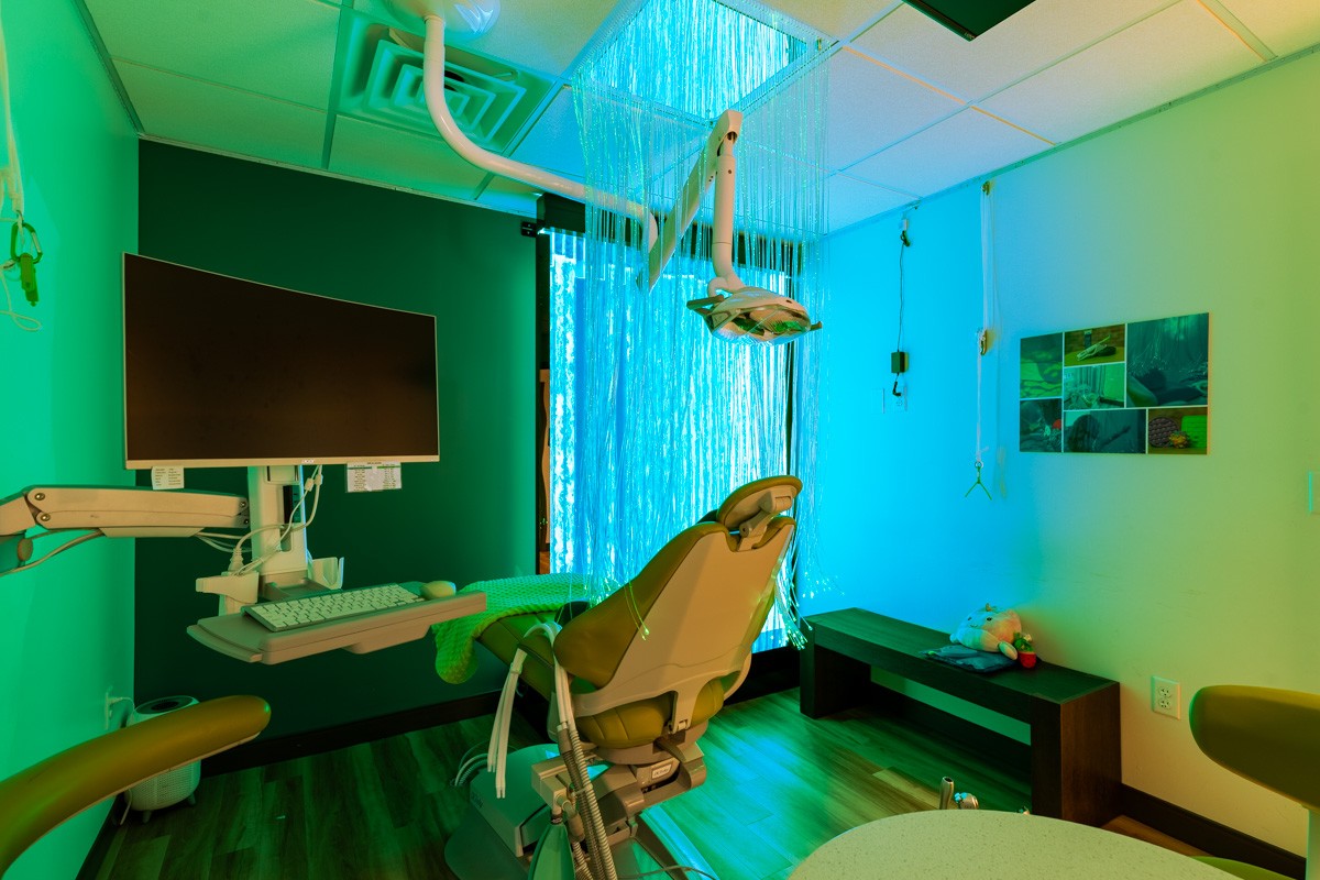green lights at Wash Park Pediatric Dentistry, Denver, CO 360 Virtual Tour for Dentist