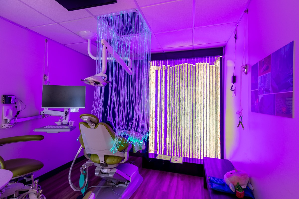 purple lights at Wash Park Pediatric Dentistry, Denver, CO 360 Virtual Tour for Dentist