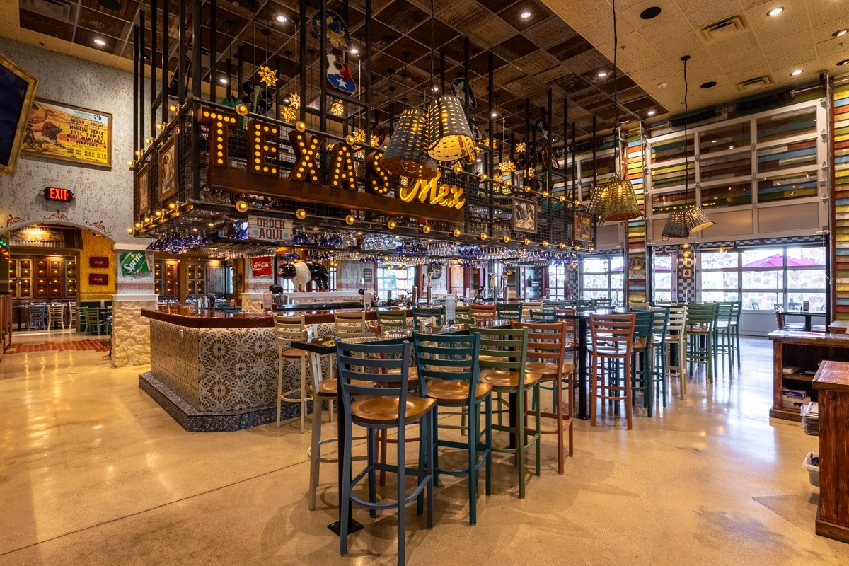 bar seating at Lupe Tortilla Mexican Restaurant, Kyle, TX 360 Virtual Tour for Tex-Mex restaurant