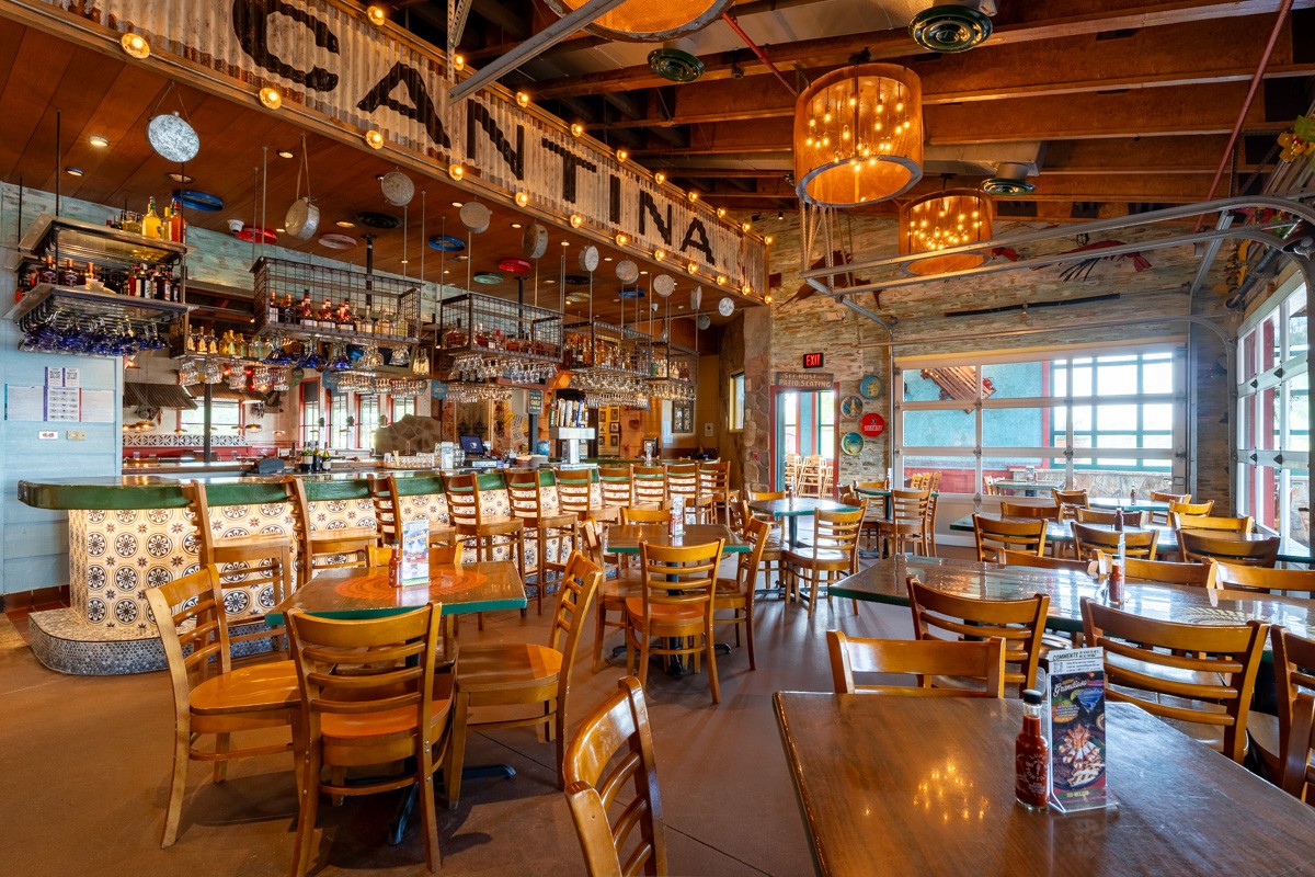 bar seating at Lupe Tortilla Mexican Restaurant, Pearland, TX 360 Virtual Tour for Tex-Mex restaurant