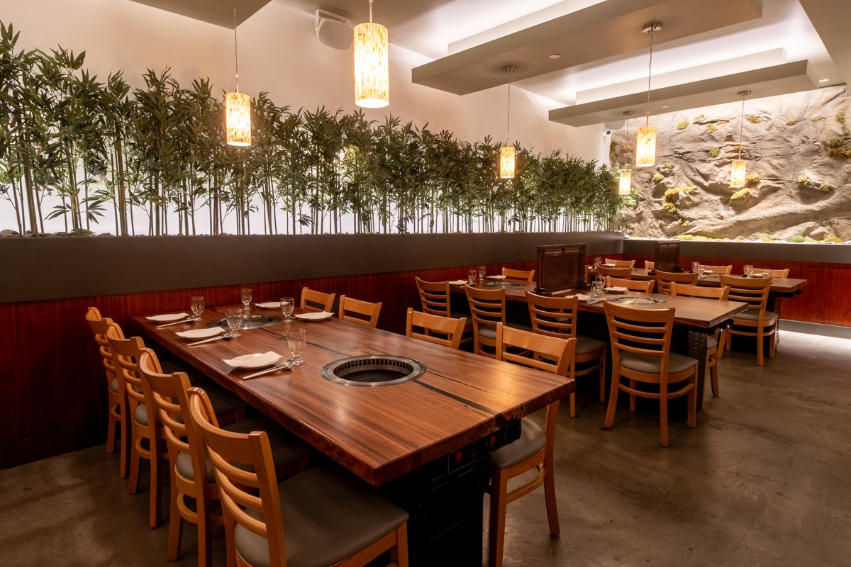 barbeque tables at Golden Hof - Korean Bar & Grill, Manhattan, NYC 360 Virtual Tour for Korean Restaurant & Bar