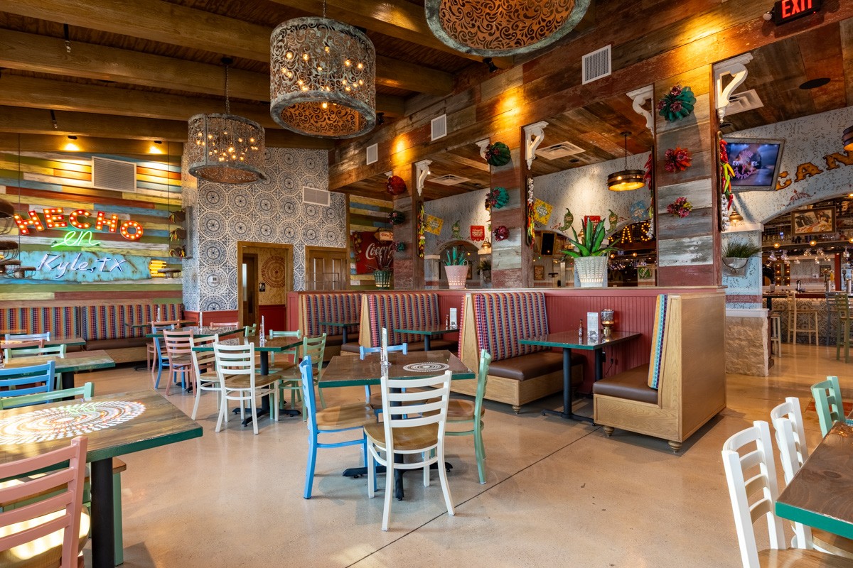 booth seating at Lupe Tortilla Mexican Restaurant, Kyle, TX 360 Virtual Tour for Tex-Mex restaurant