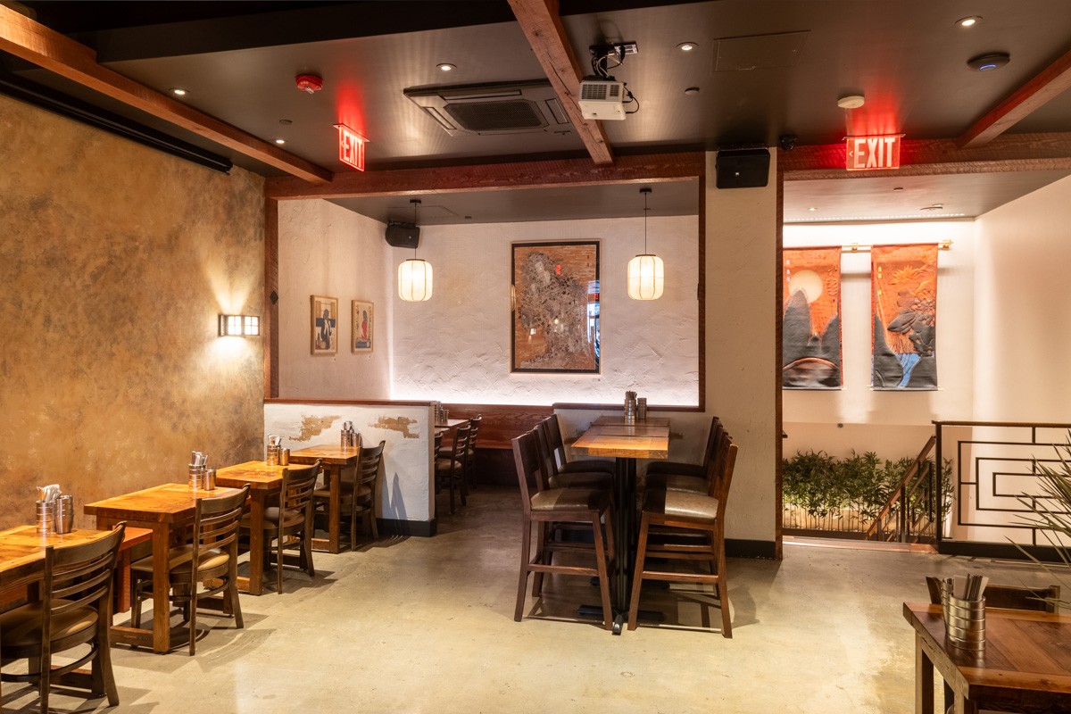 seating in Golden Hof - Korean Bar & Grill, Manhattan, NYC 360 Virtual Tour for Korean Restaurant & Bar