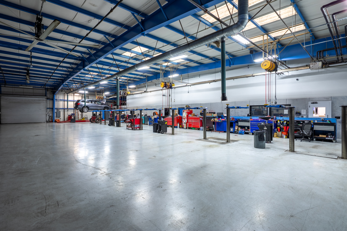 car repair service garage at Tracy Honda, Tracy, CA 360 Virtual Tour for Car Dealership