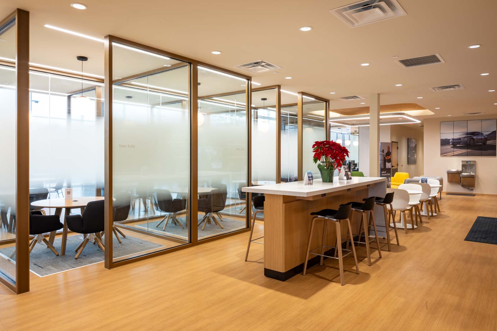 sales cubicles at Mechanicsville Kia, Mechanicsville, VA 360 Virtual Tour for Car Dealership