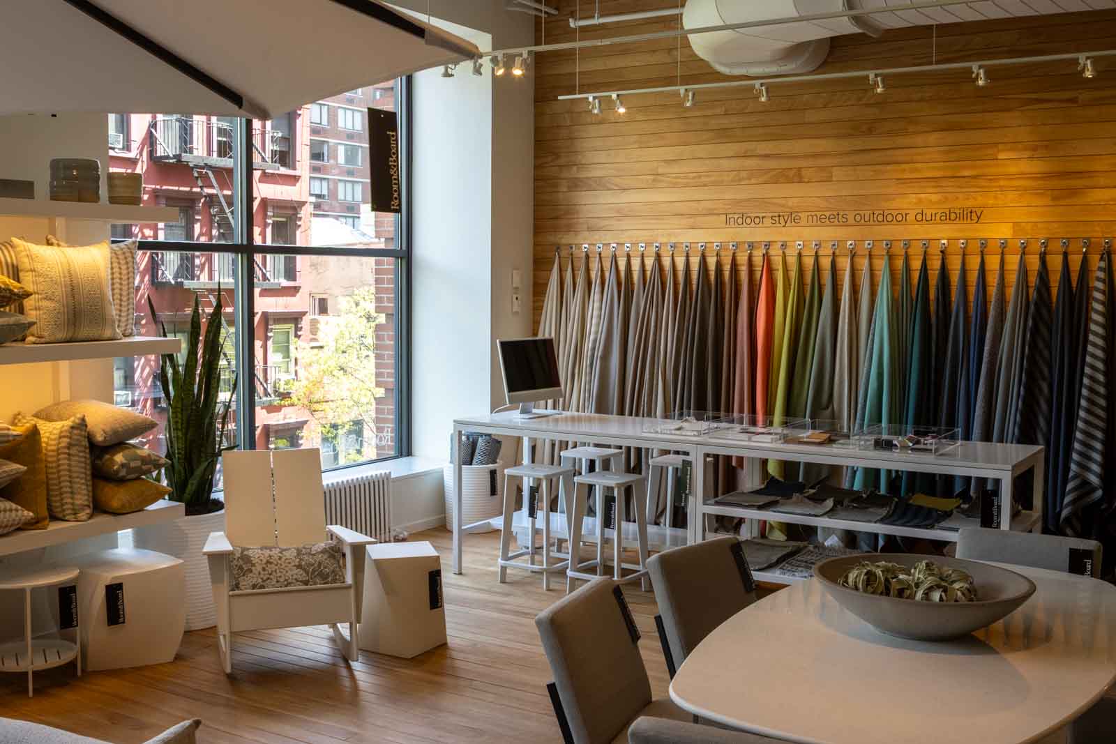 outdoor design at Room & Board - New York, NY 360 Virtual Tour for Furniture Store