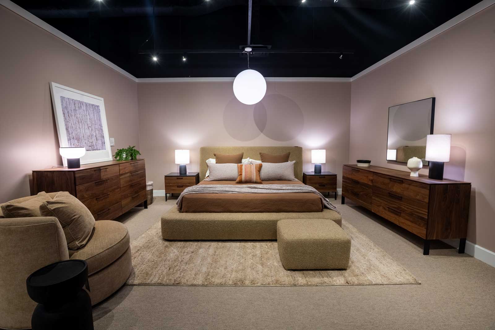 pink room at Room & Board - Chicago, IL 360 Virtual Tour for Furniture Store