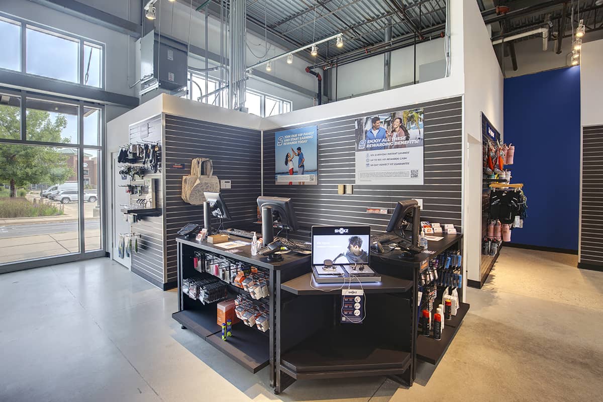 Road Runner Sports, Naperville, IL 360 Virtual Tour for Running Store